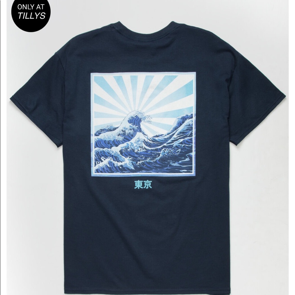 Tilly’s BLUE CROWN Tokyo Wave Boys Medium T-Shirt